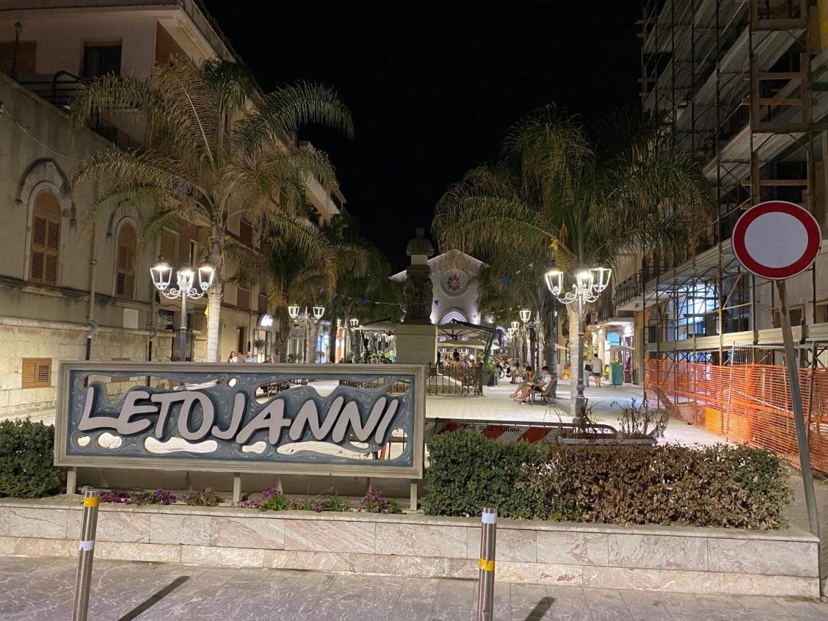 Beach Penthouse Marisol 2Floors, Central Letojanni Exterior photo